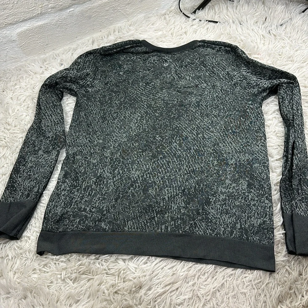 Lululemon Swiftly Breathe Long Sleeve Floral Fauna Black / Rhino Grey